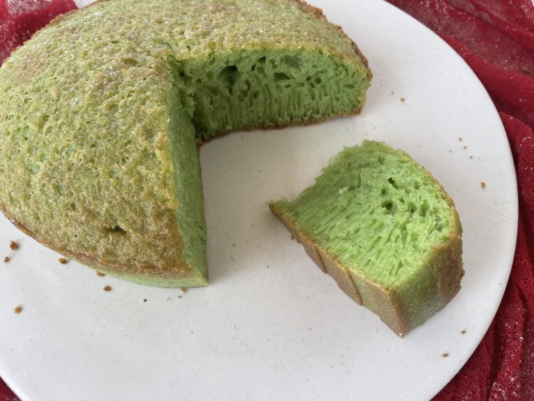 Homemade Vietnamese Honeycomb Cake (Banh Bo Nuang)