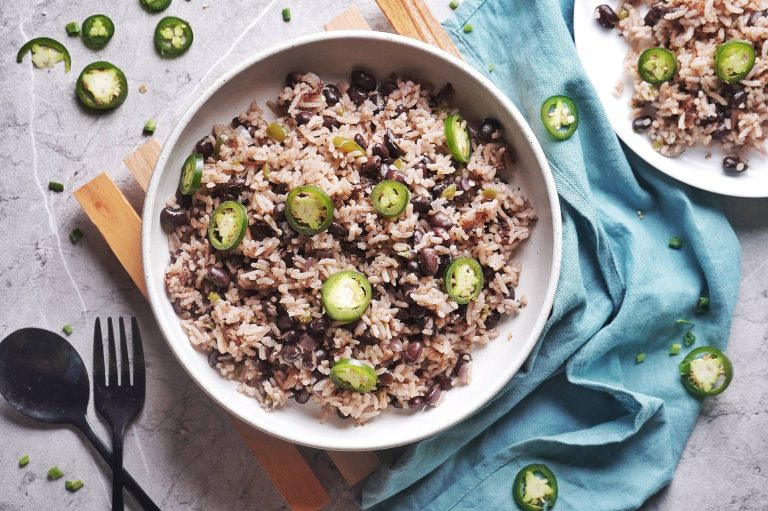 Easy One-Pot Rice & Beans (Moro de Habichuelas Negras Dominicana)