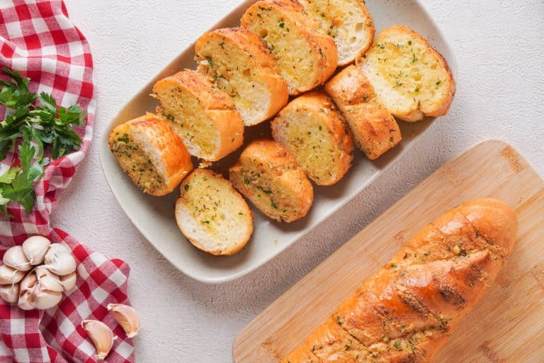 Simple Roasted Garlic Bread