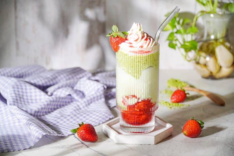 Sweet & Creamy Strawberry Matcha Latte