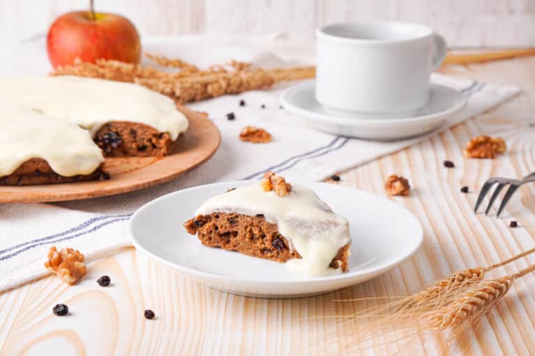 Insanely Easy Applesauce Cake