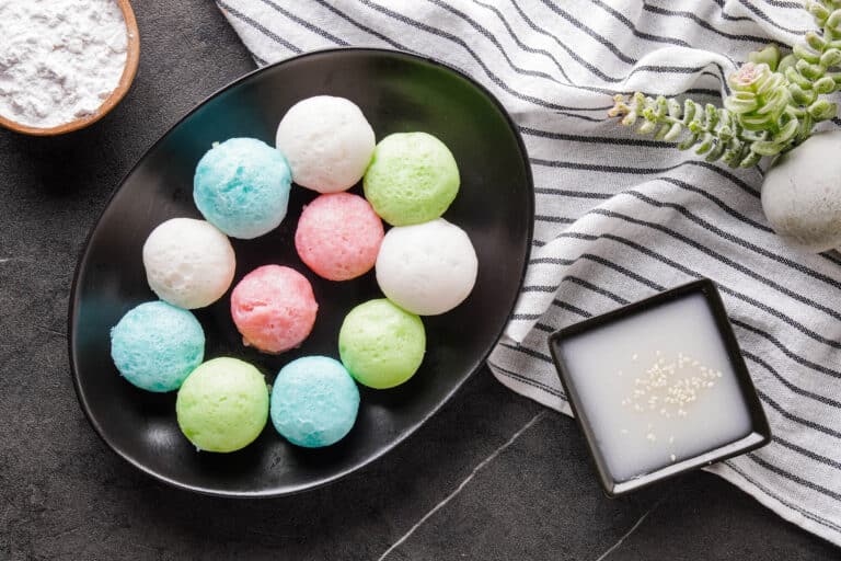 Sweet Vietnamese Steamed Rice Cakes (Bahn Bo Hap)
