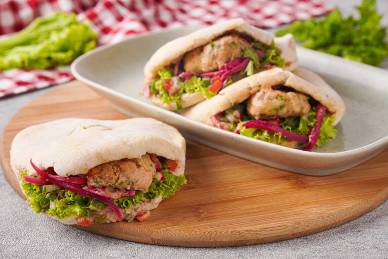 Simple Falafel Pita Sandwich