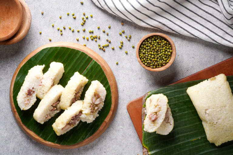 Simple Vietnamese Sticky Rice Cake